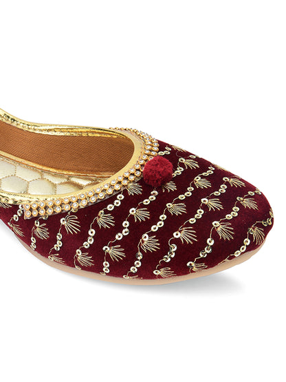 DESI COLOUR Women Maroon Embellished Mojaris