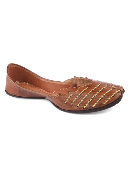 DESI COLOUR Women Red Handcrafted Embellished Leather Mojaris