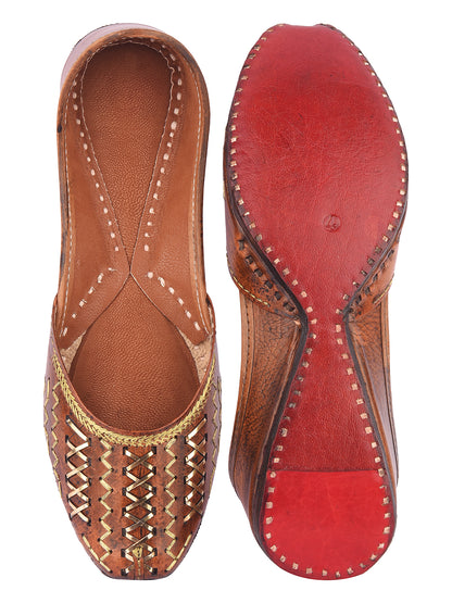 DESI COLOUR Women Red Handcrafted Embellished Leather Mojaris