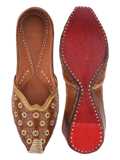 DESI COLOUR Women Brown Embellished Leather Mojaris