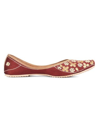 DESI COLOUR Women Maroon Embellished Mojaris