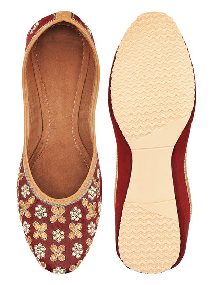 DESI COLOUR Women Maroon Embellished Mojaris