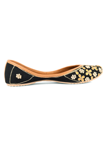 DESI COLOUR Women Black  Gold-Toned Embellished Mojaris