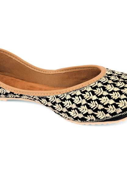 DESI COLOUR Women Black Printed Leather Ethnic Mojaris Flats