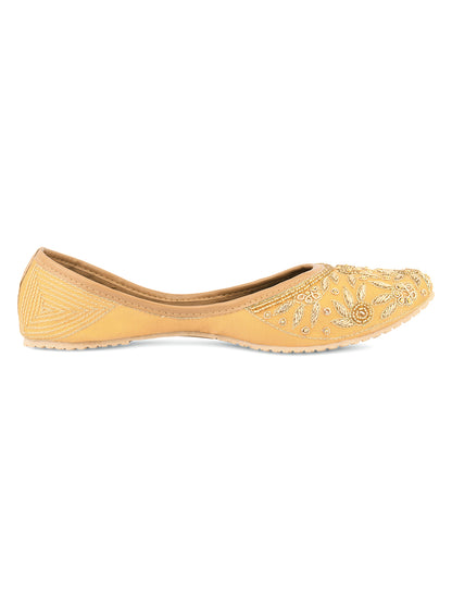 DESI COLOUR Women Gold-Toned Embellished Mojaris