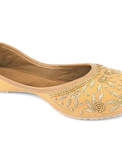 DESI COLOUR Women Gold-Toned Embellished Mojaris