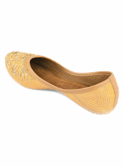 DESI COLOUR Women Gold-Toned Embellished Mojaris