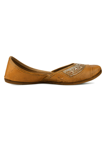 DESI COLOUR Women Tan Embellished Mojaris Flats