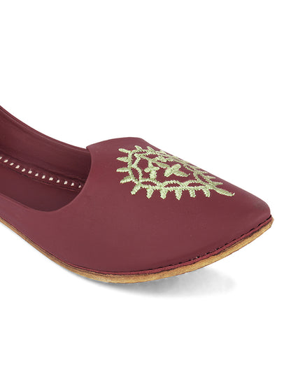 DESI COLOUR Women Maroon Embroidered Leather Ethnic Mojaris