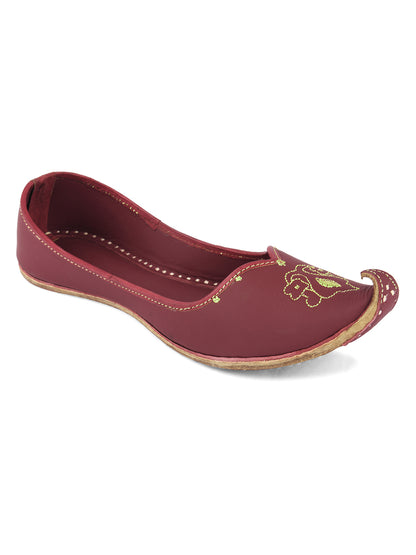 DESI COLOUR Women Maroon Embroidered Mojaris