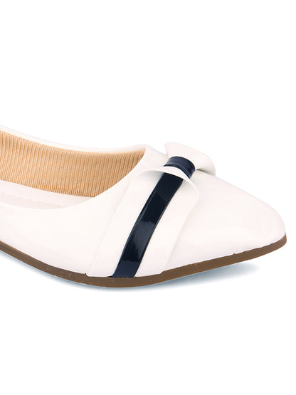 DESI COLOUR Women White Colourblocked Ballerinas with Bows Flats