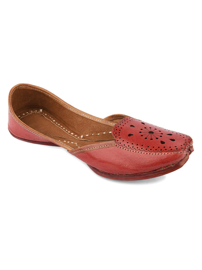 DESI COLOUR Women Pink Printed Leather Ethnic Mojaris Flats