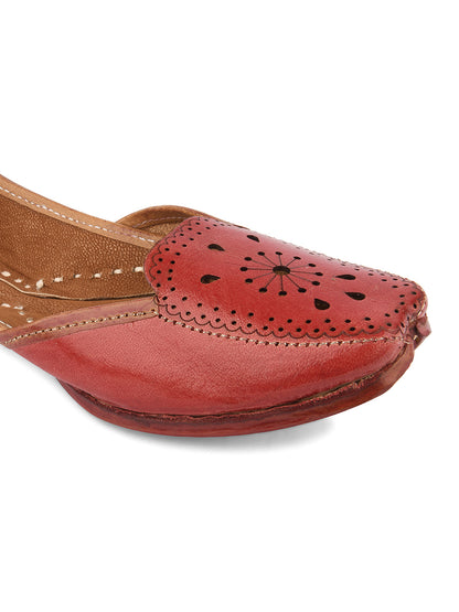 DESI COLOUR Women Pink Printed Leather Ethnic Mojaris Flats