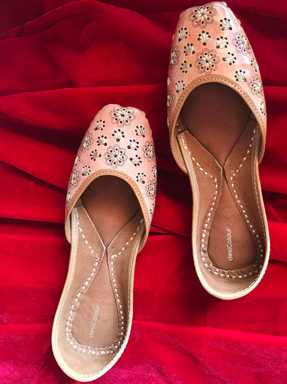 DESI COLOUR Women Nude-Coloured Textured Leather Ethnic Mojaris with Laser Cuts Flats