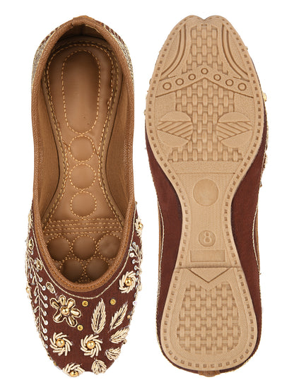 DESI COLOUR Women Peach-Coloured Embellished Leather Ethnic Mojaris Flats