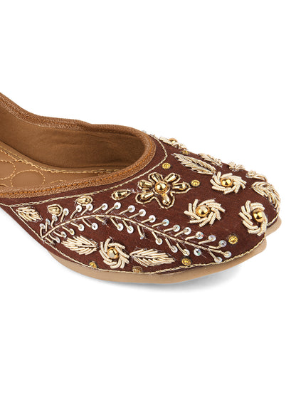 DESI COLOUR Women Peach-Coloured Embellished Leather Ethnic Mojaris Flats