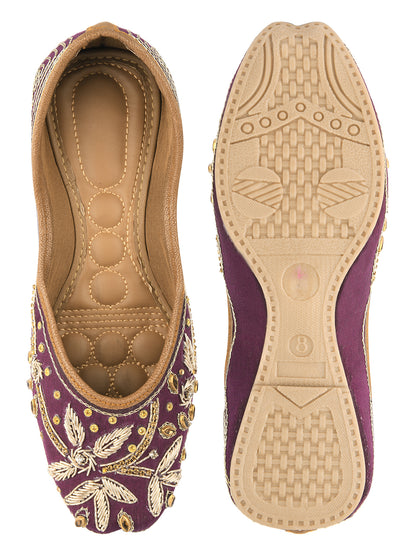 DESI COLOUR Women Gold-Toned Embellished Ethnic Mojaris Flats