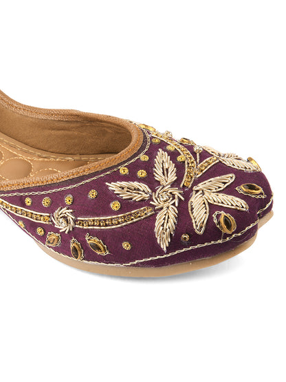 DESI COLOUR Women Gold-Toned Embellished Ethnic Mojaris Flats