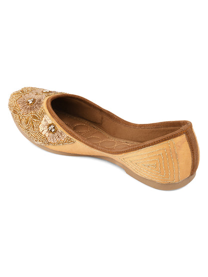 DESI COLOUR Women Peach-Coloured Embellished Leather Ethnic Mojaris with Embroidered Flats