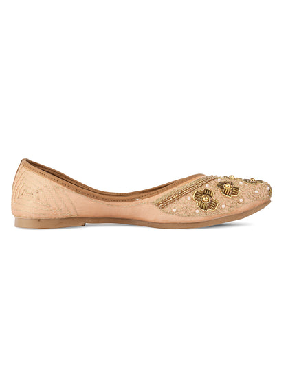 DESI COLOUR Women Peach-Coloured  Gold-Toned Embellished Ethnic Mojaris Flats