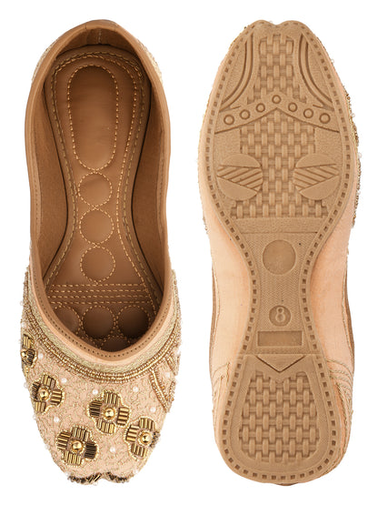 DESI COLOUR Women Peach-Coloured  Gold-Toned Embellished Ethnic Mojaris Flats