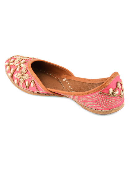 DESI COLOUR Women Peach-Coloured Printed Leather Ethnic Mojaris Flats