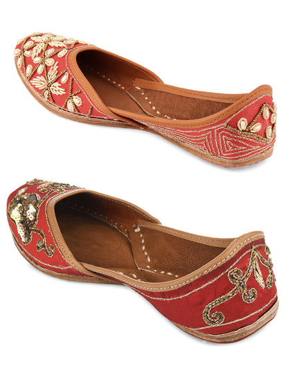 DESI COLOUR Women Pack Of 2 Embellished Ethnic Mojaris Flats