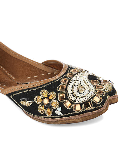 DESI COLOUR Women Black Ethnic Mojaris Flats