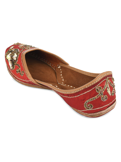 DESI COLOUR Women Black Embellished Leather Ethnic Mojaris Flats