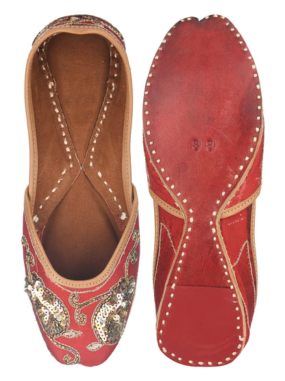 DESI COLOUR Women Black Embellished Leather Ethnic Mojaris Flats