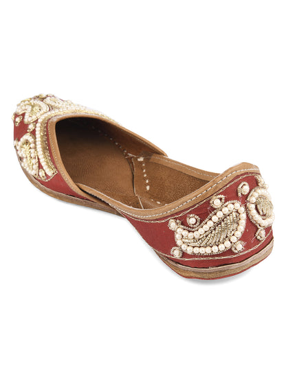 DESI COLOUR Women Yellow Embellished Leather Ethnic Mojaris