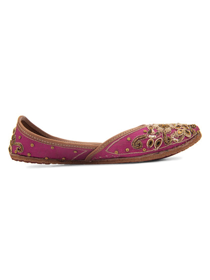 DESI COLOUR Women Pink Embellished Leather Ethnic Mojaris Flats