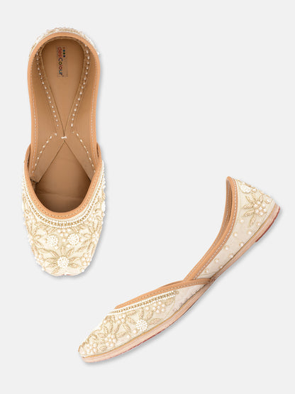 DESI COLOUR Women Off White Embellished Leather Ethnic Mojaris Flats