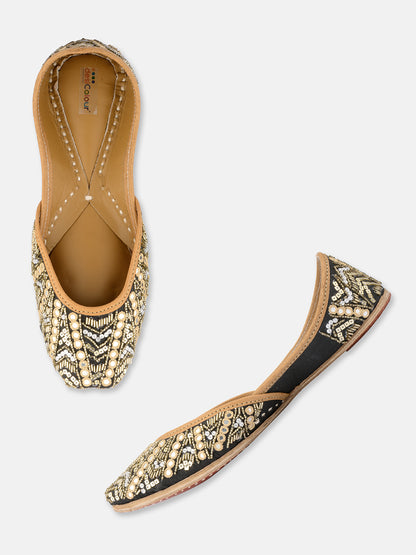 DESI COLOUR Women Black Printed Leather Ethnic Mojaris Flats