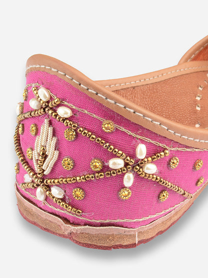 DESI COLOUR Women Pink Printed Leather Ethnic Mojaris Flats