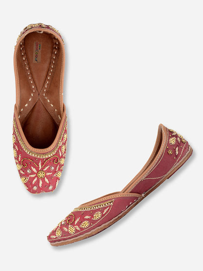 DESI COLOUR Women Maroon Embellished Leather Ethnic Mojaris Flats