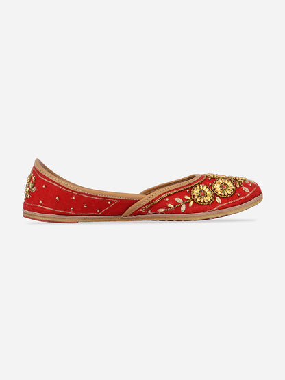 DESI COLOUR Women Red Ethnic Embellished Mojaris Flats