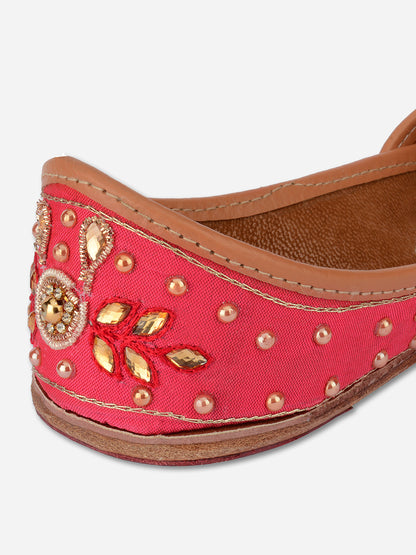 DESI COLOUR Women Pink Embellished Leather Ethnic Mojaris Flats