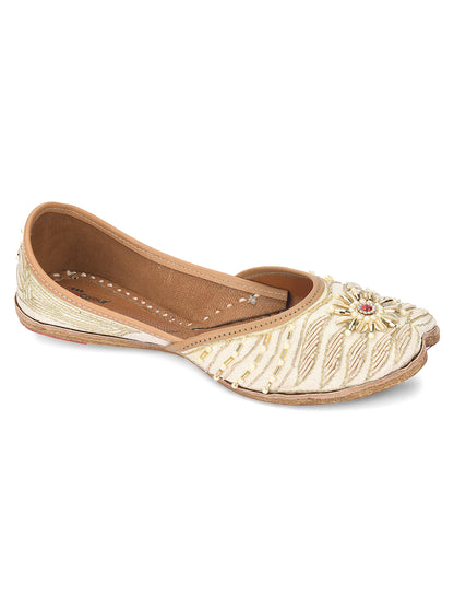 DESI COLOUR Women Off White Embellished Leather Ethnic Mojaris Flats