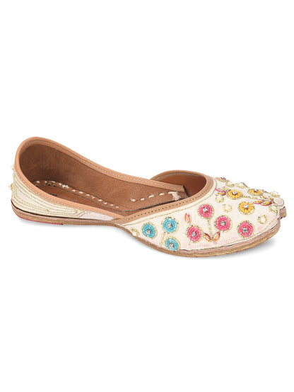 DESI COLOUR Women Off White Embellished Leather Ethnic Mojaris Flats