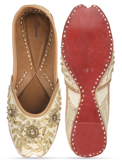 DESI COLOUR Women Off White Embellished Leather Ethnic Mojaris Flats