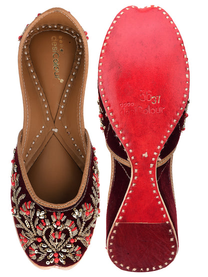 DESI COLOUR Women Maroon Embellished Ethnic Mojaris Flats