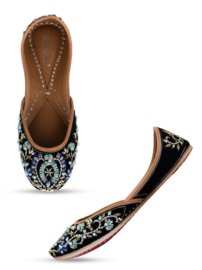 DESI COLOUR Women Black Embellished Ethnic Mojaris Flats