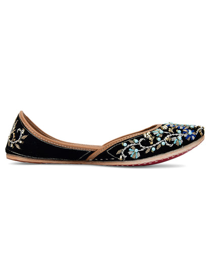 DESI COLOUR Women Black Embellished Ethnic Mojaris Flats