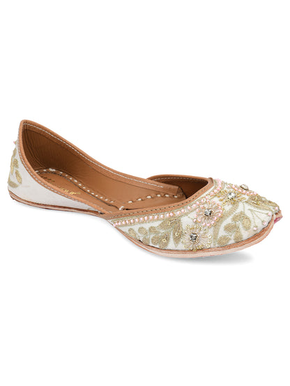 DESI COLOUR Women Off White Printed Ethnic Mojaris Flats