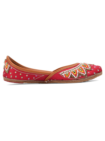 DESI COLOUR Women Red Embellished Ethnic Mojaris Flats