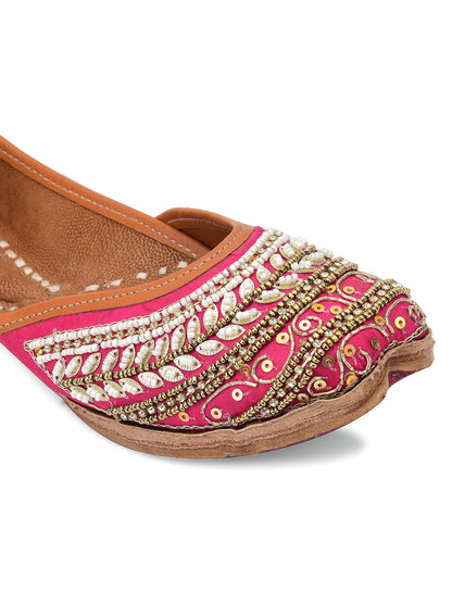 DESI COLOUR Women Pink Ethnic Mojaris Flats