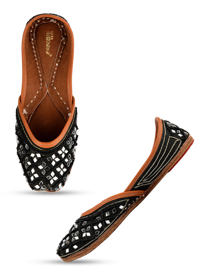 DESI COLOUR Women Black Embellished Ethnic Mojaris Flats