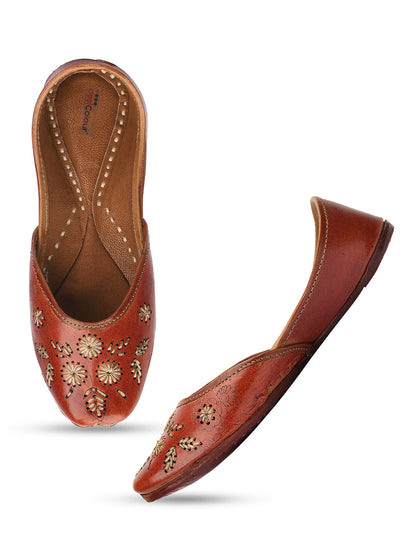 DESI COLOUR Women Brown Textured Leather Ethnic Mojaris Flats