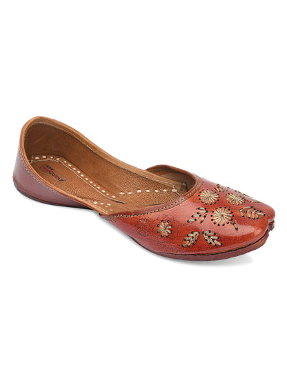 DESI COLOUR Women Brown Textured Leather Ethnic Mojaris Flats